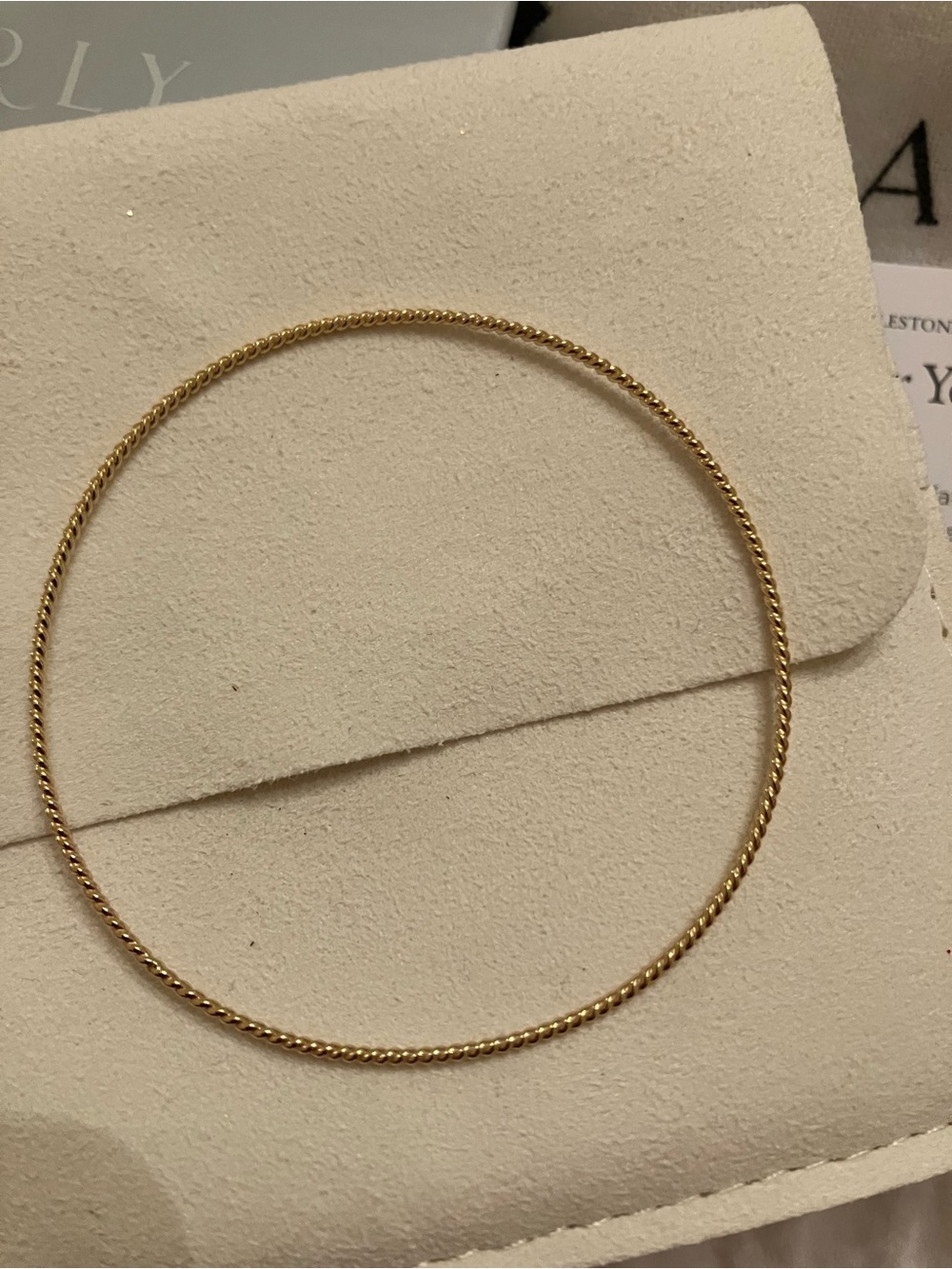 Genuine Yearly Co Thin Twist Bangle - Picture 6 of 7